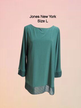 Jones New York womens top size L color green ¾ sleeve length